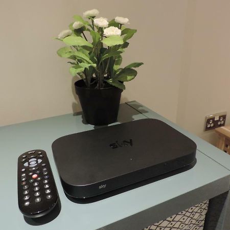 3 Bed Farnborough Air Accommodation Экстерьер фото